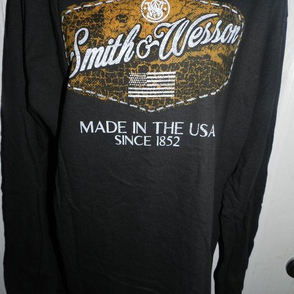 Smith & Wesson Logo Made in the USA American Flag Long Sleeve Tee shirt NWT!🆕 - Picture 4 of 13